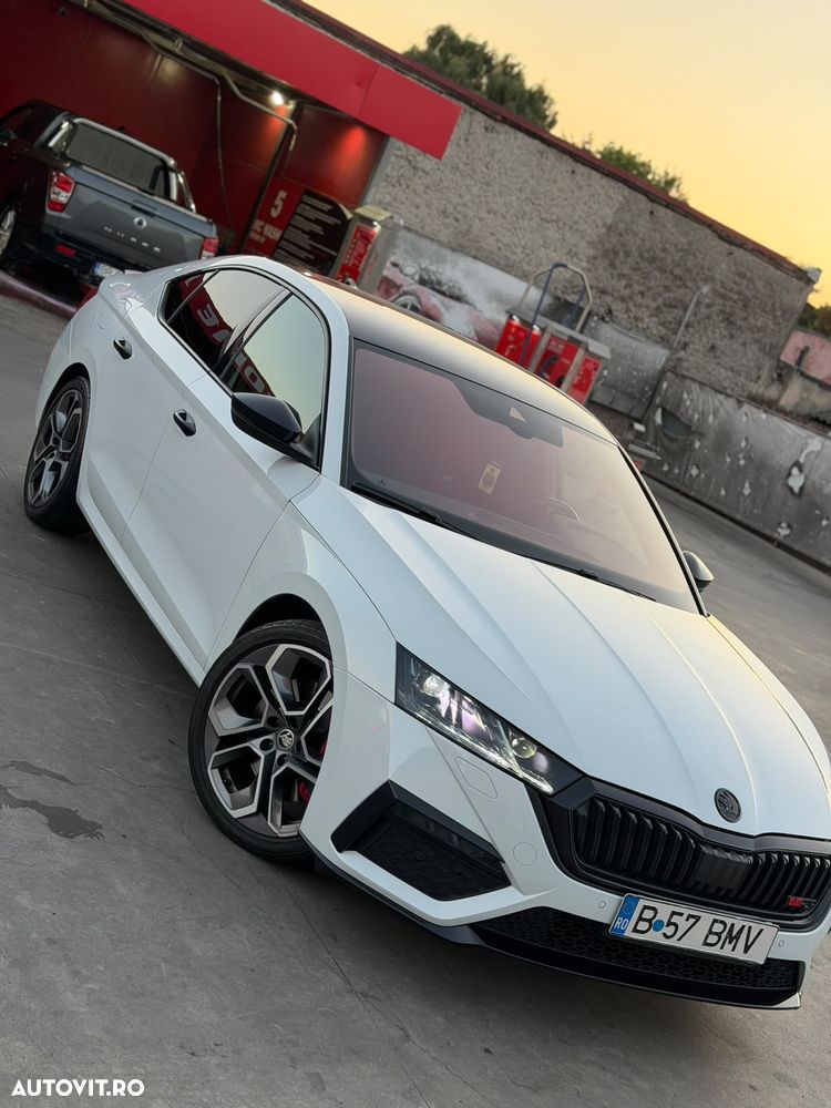 Skoda Octavia RS 2.0 TSI DSG - 1