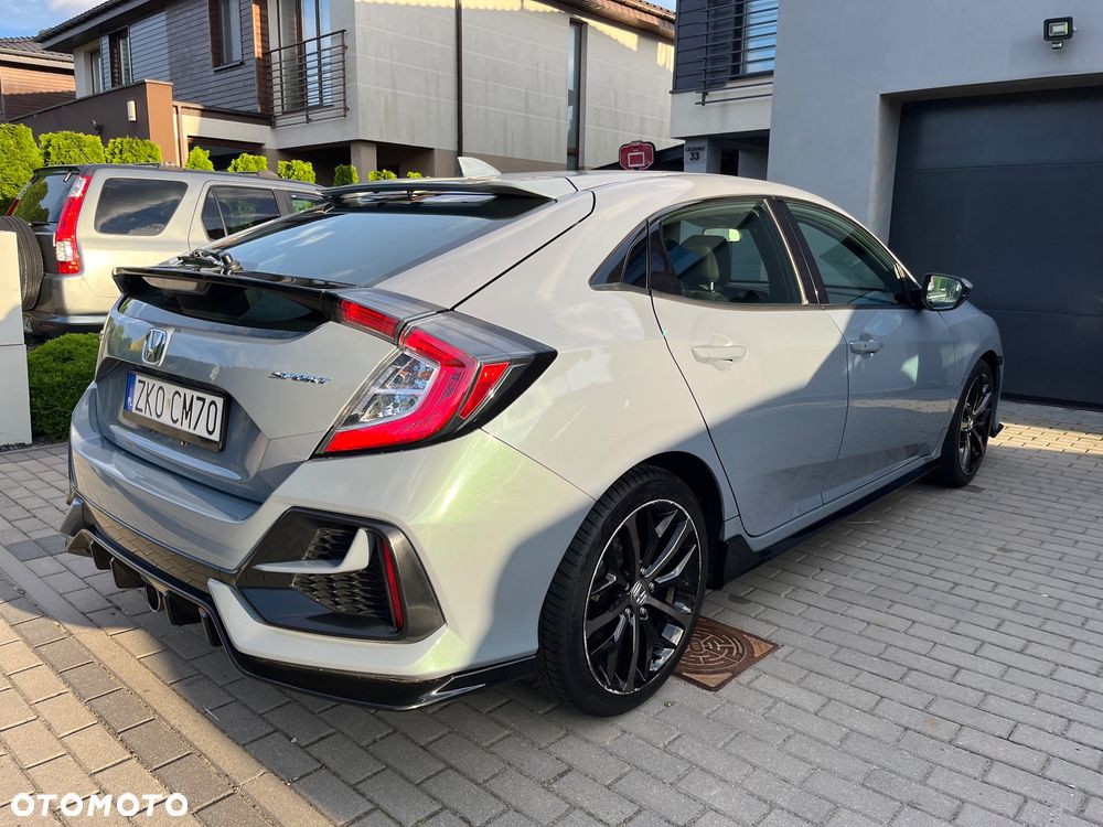 Honda Civic 1.5 i-VTEC Turbo CVT Sport Plus - 9