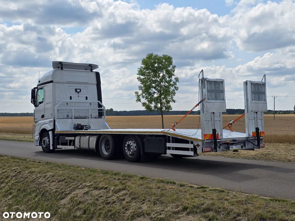Mercedes-Benz Actros - 3