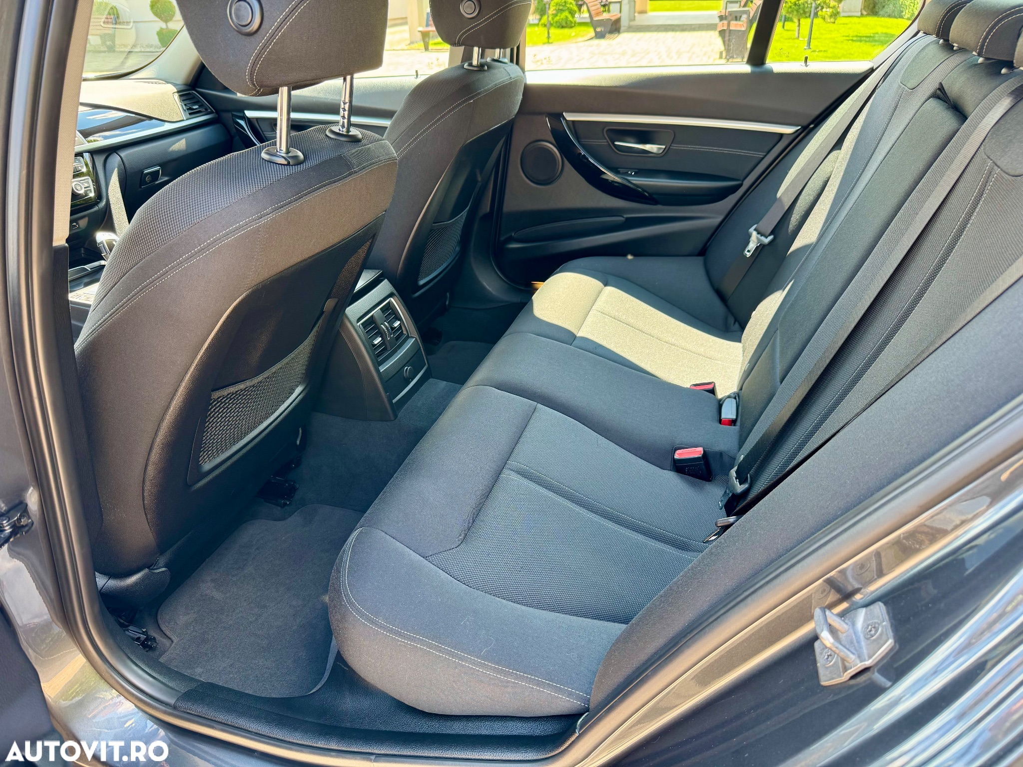 BMW Seria 3 330e AT PHEV - 12