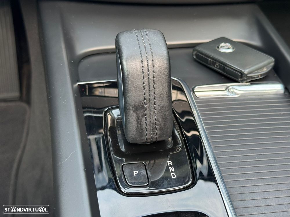 Volvo XC 60 2.0 T8 PHEV Momentum Plus AWD - 53