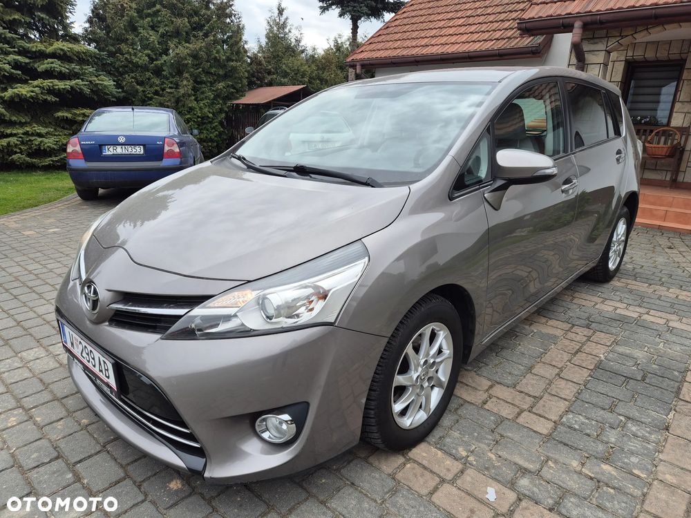 Toyota Verso 1.6 D-4D 5-Sitzer Start/Stop Executive - 1