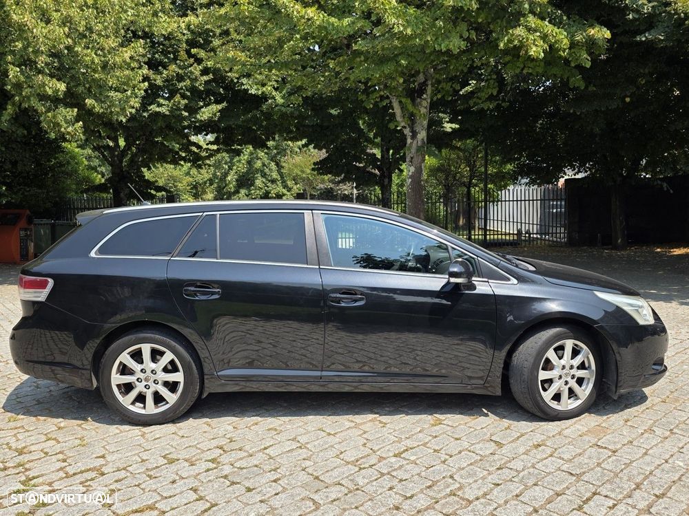 Toyota Avensis SW 2.0 D-4D Exclusive +Pele+GPS - 5