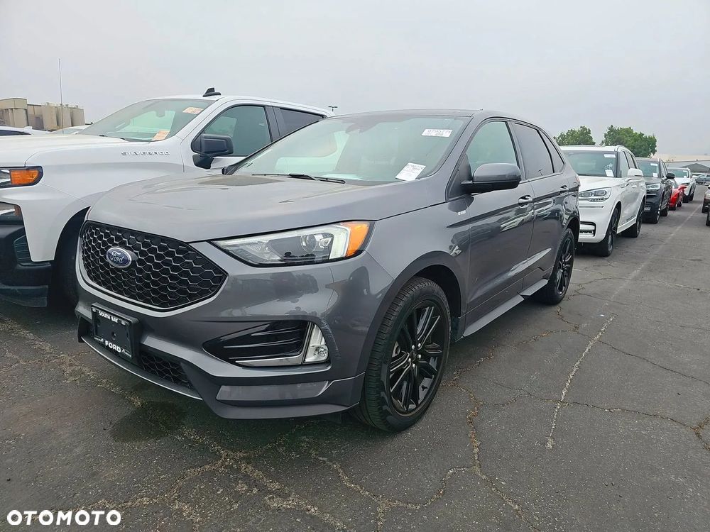 Ford Edge - 4