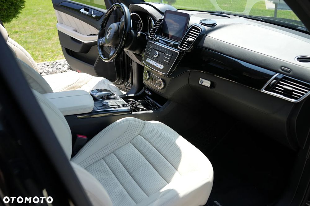 Mercedes-Benz GLS AMG 63 4Matic AMG Speedshift 7G-TRONIC - 26