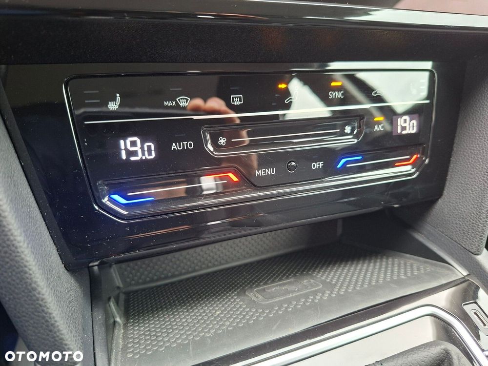 Volkswagen Passat - 21