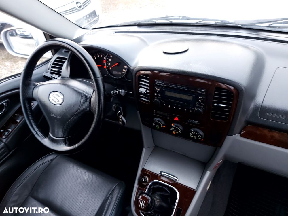 Suzuki Grand Vitara - 10