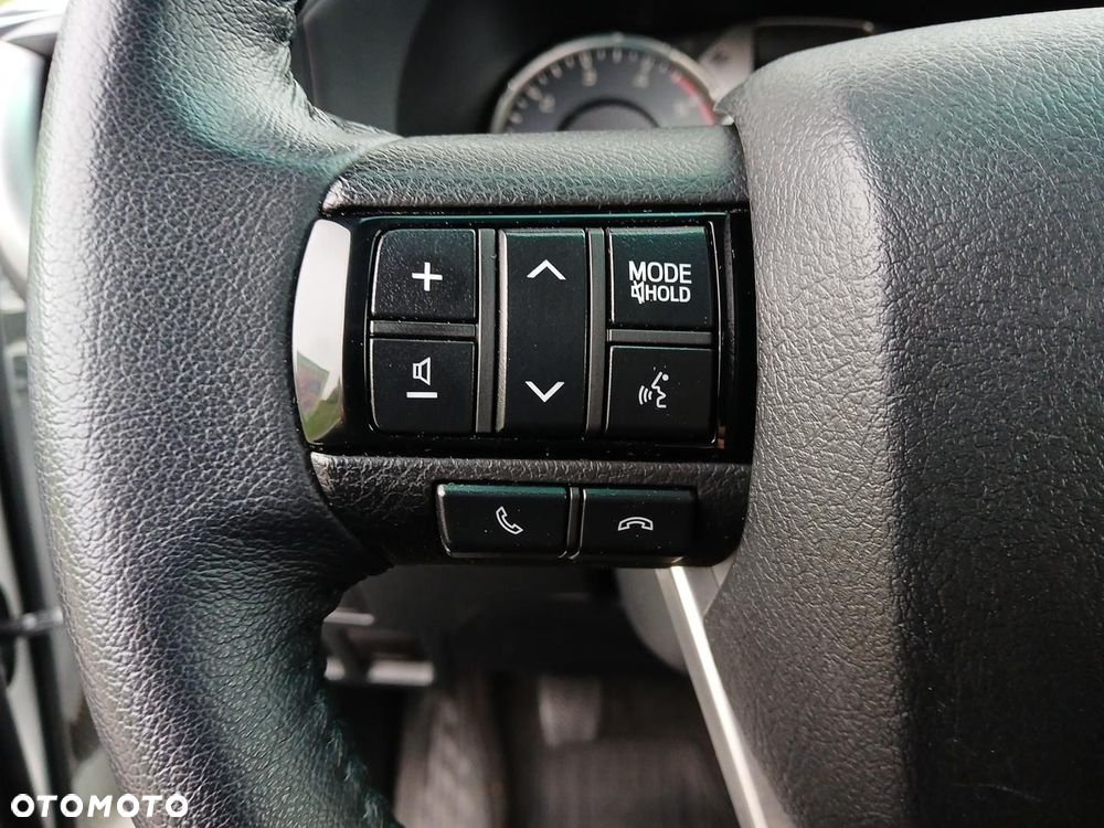 Toyota Hilux 2.8 D-4D Double Cab SR5 4x4 - 32