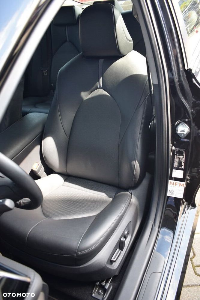 Toyota Camry 2.5 Hybrid Comfort CVT - 15