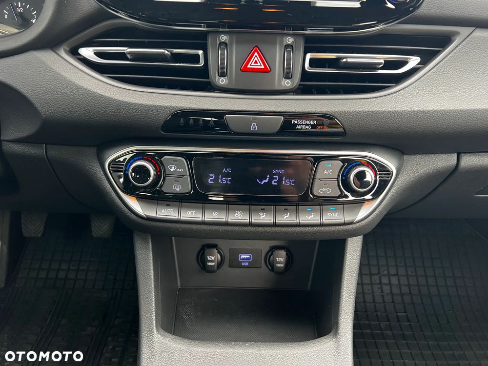 Hyundai i30 1.5 T-GDI 48V Smart - 34