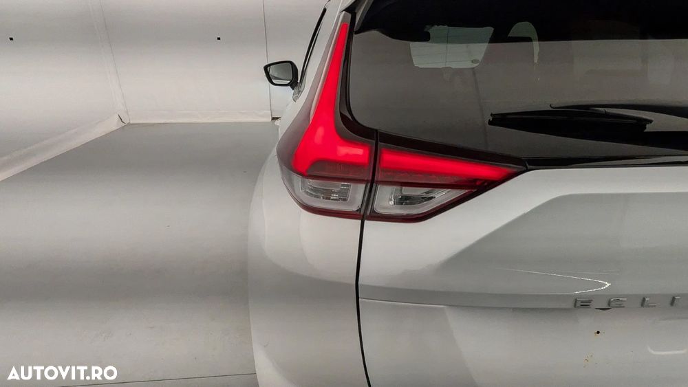 Mitsubishi Eclipse-Cross Plug-In Hybrid 4WD Plus Select - 19