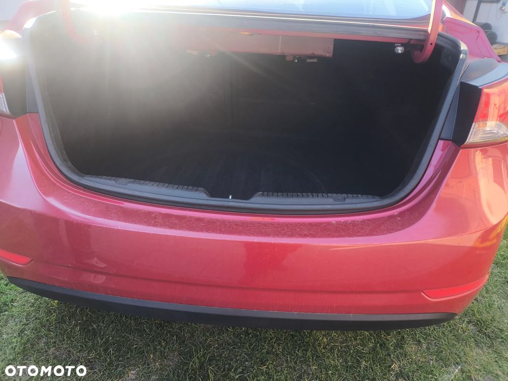 Hyundai Elantra 1.6 Classic + - 7