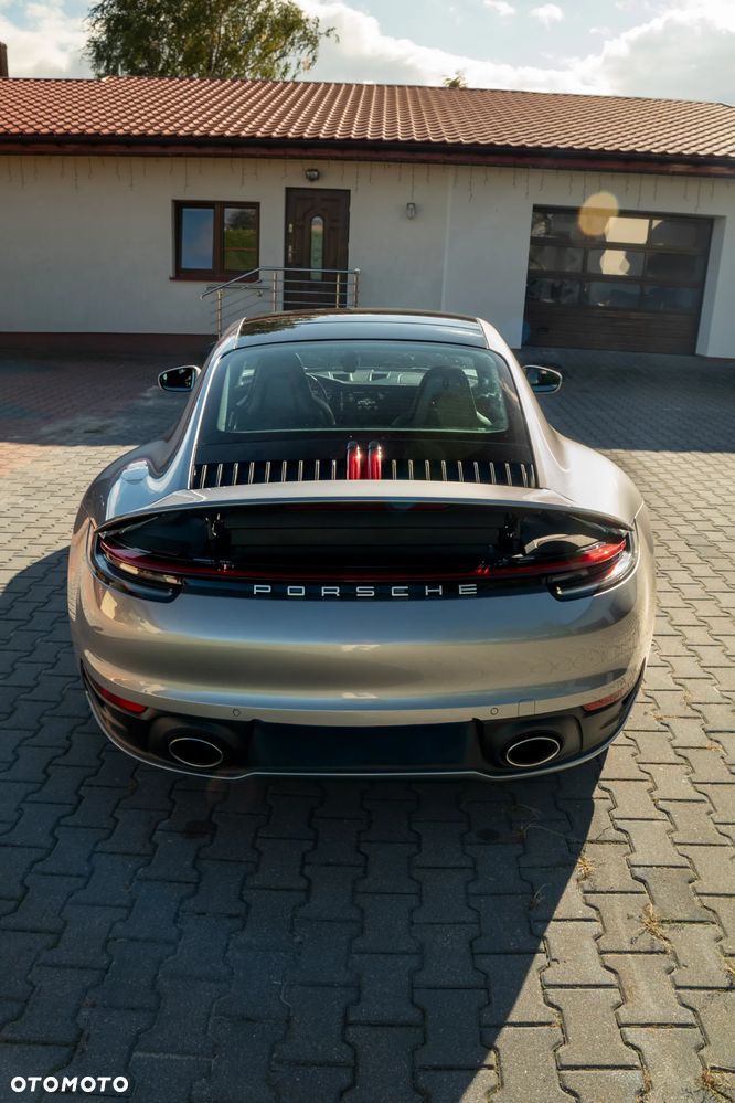 Porsche 911 - 16