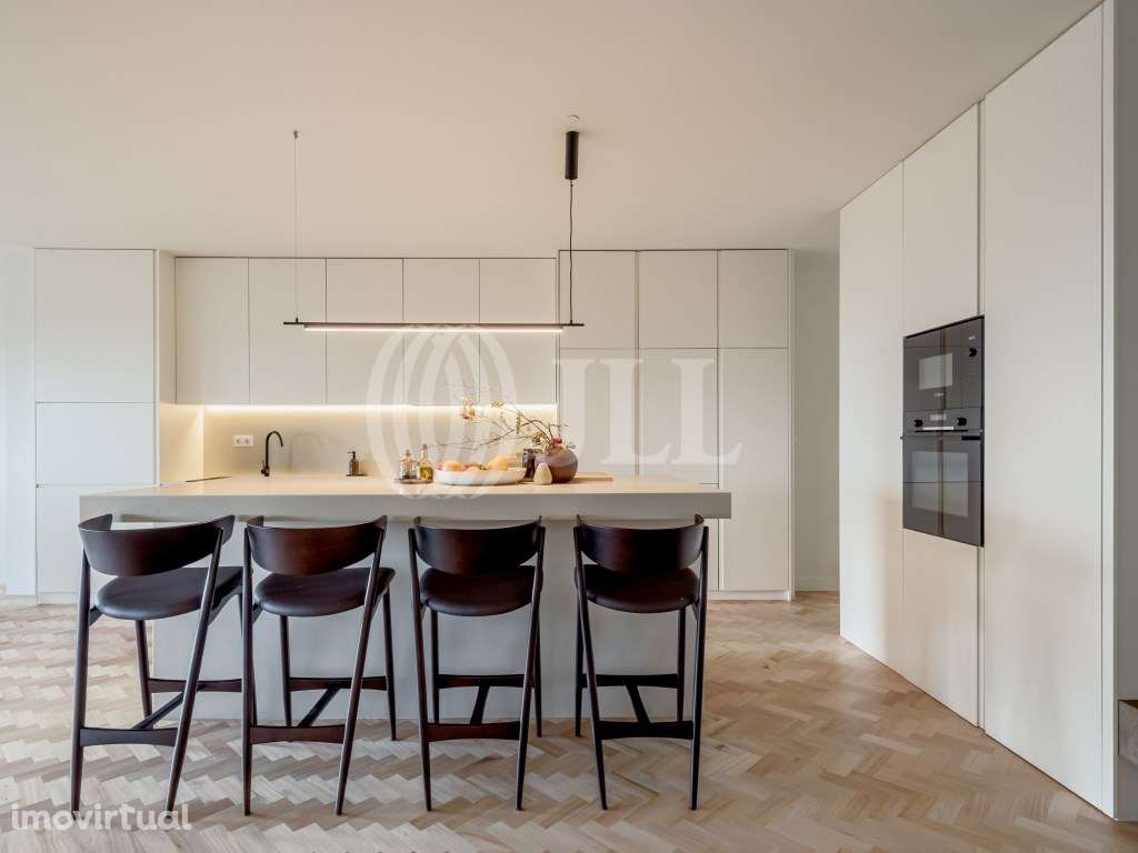 Apartamento T4, com varanda e garagem, no Porto - Grande imagem: 4/34