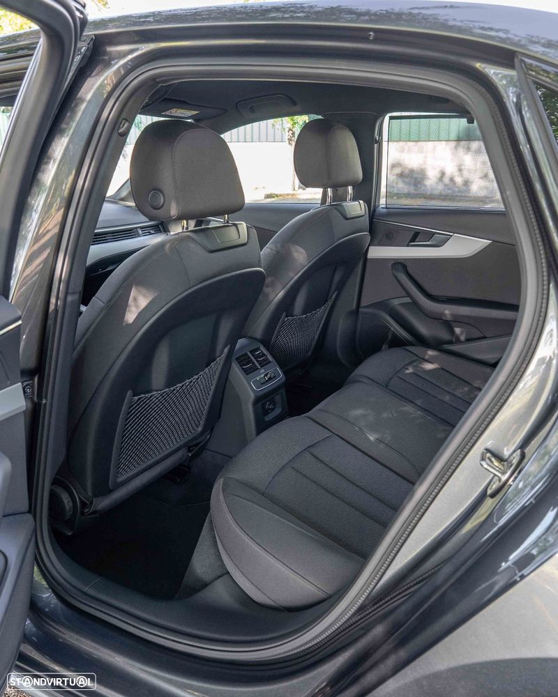 Audi A4 40 TFSI S tronic - 12