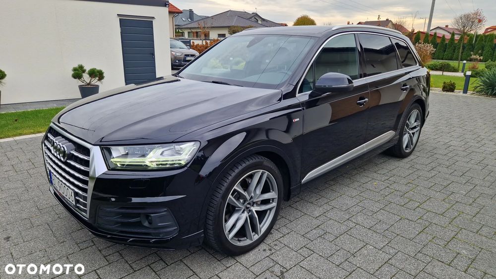 Audi Q7 - 1
