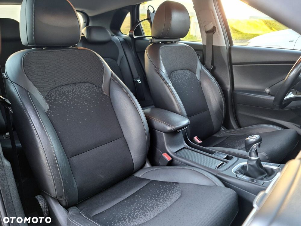 Hyundai i30 1.4 T-GDI Premiere Luxury - 31