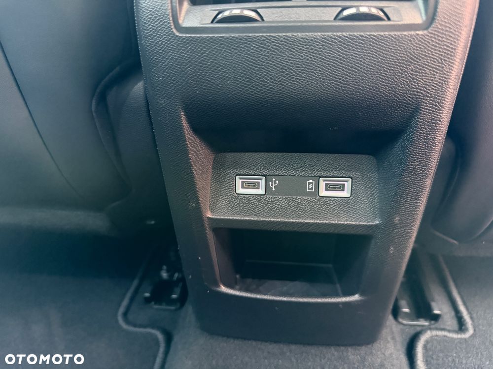 Peugeot 308 1.5 BlueHDi Allure S&S EAT8 - 36