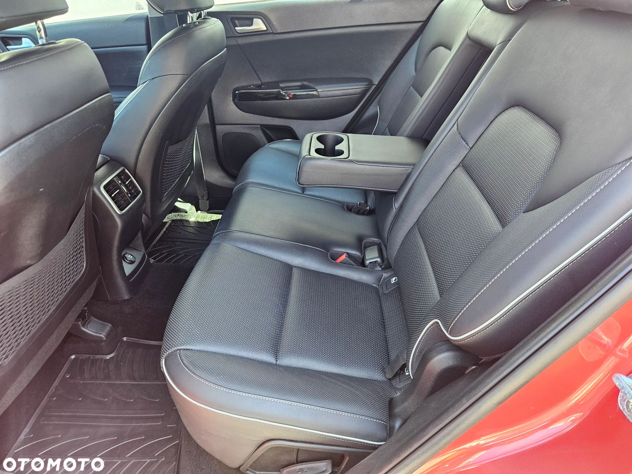 Kia Sportage 1.6 CRDI AWD GT LINE - 31