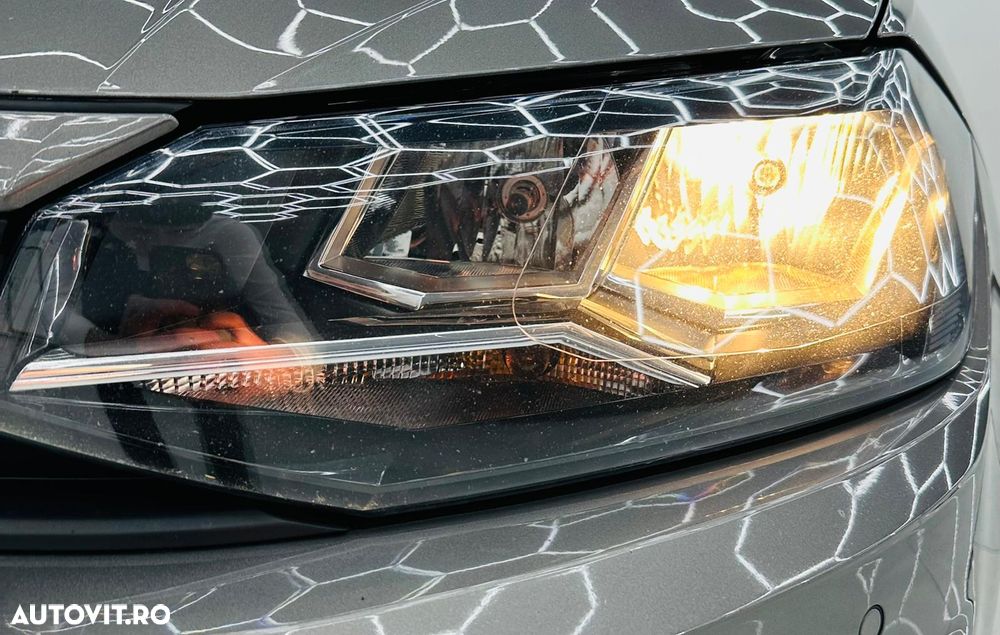 Volkswagen Polo 1.6 TDI SCR Comfortline - 11