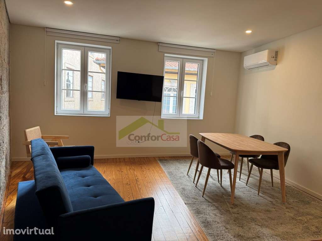 Apartamento T2 Mobilado com ar condicionado no centro histórico de ... - Grande imagem: 2/14