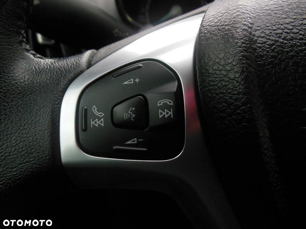 Ford B-MAX 1.0 EcoBoost Titanium - 24