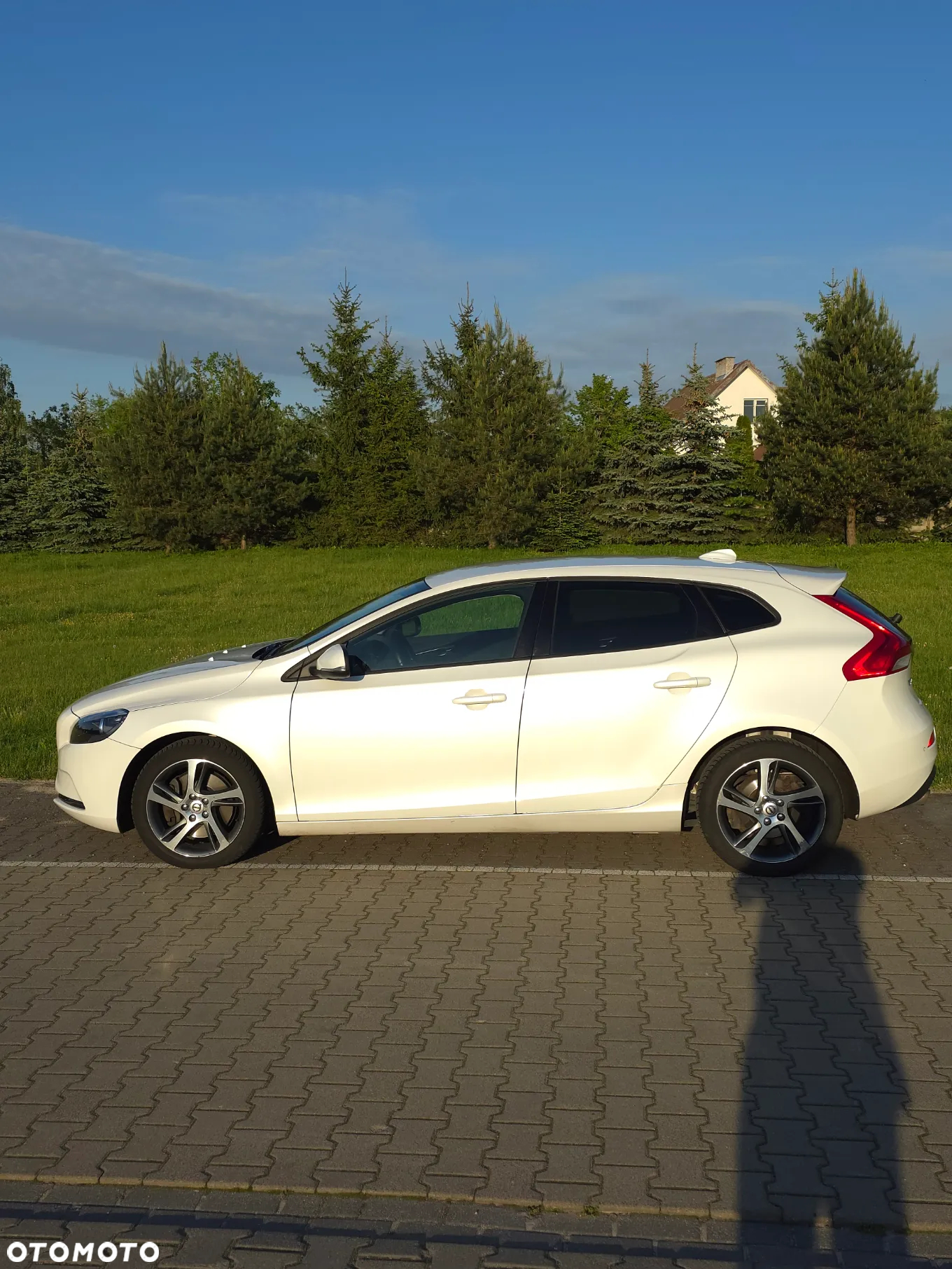 Volvo V40 T3 Drive-E Momentum - 9