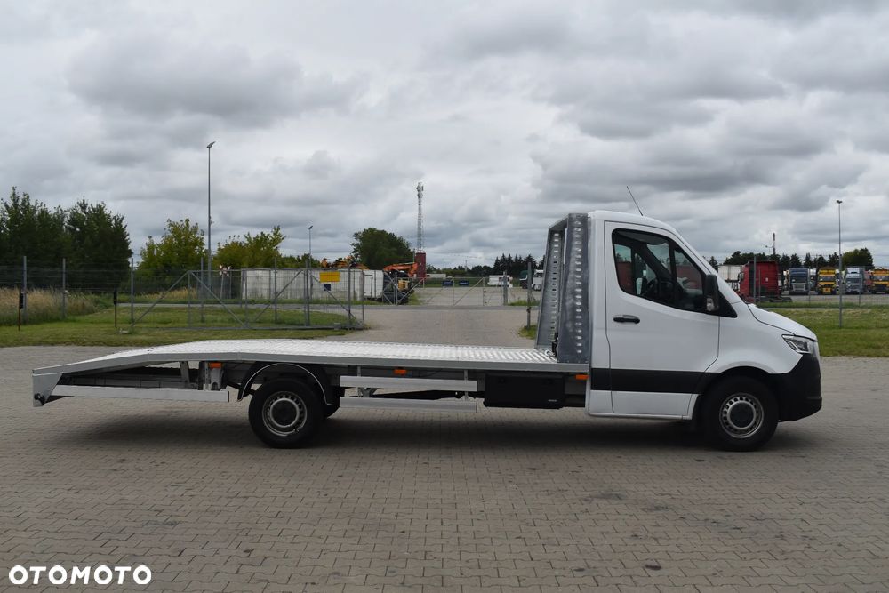Mercedes-Benz Sprinter - 8