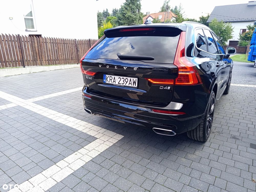 Volvo XC 60 D4 R-Design - 10