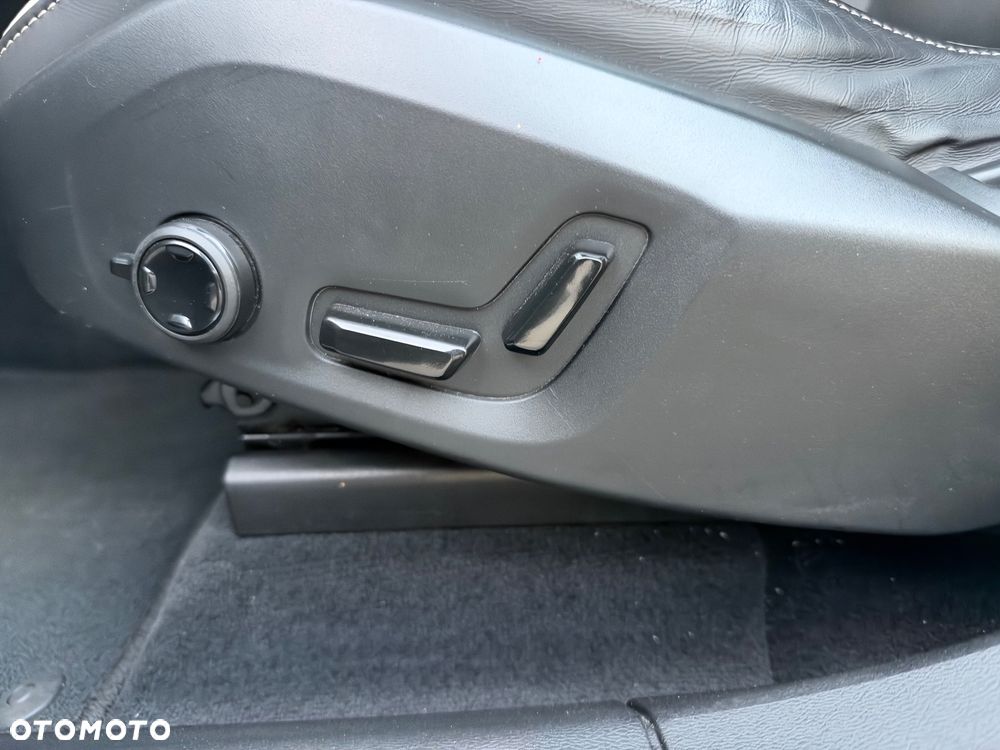 Volvo XC 60 B4 D AWD Geartronic Inscription - 11