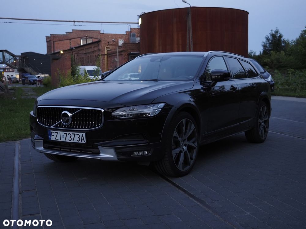 Volvo V90 Cross Country T6 AWD - 1