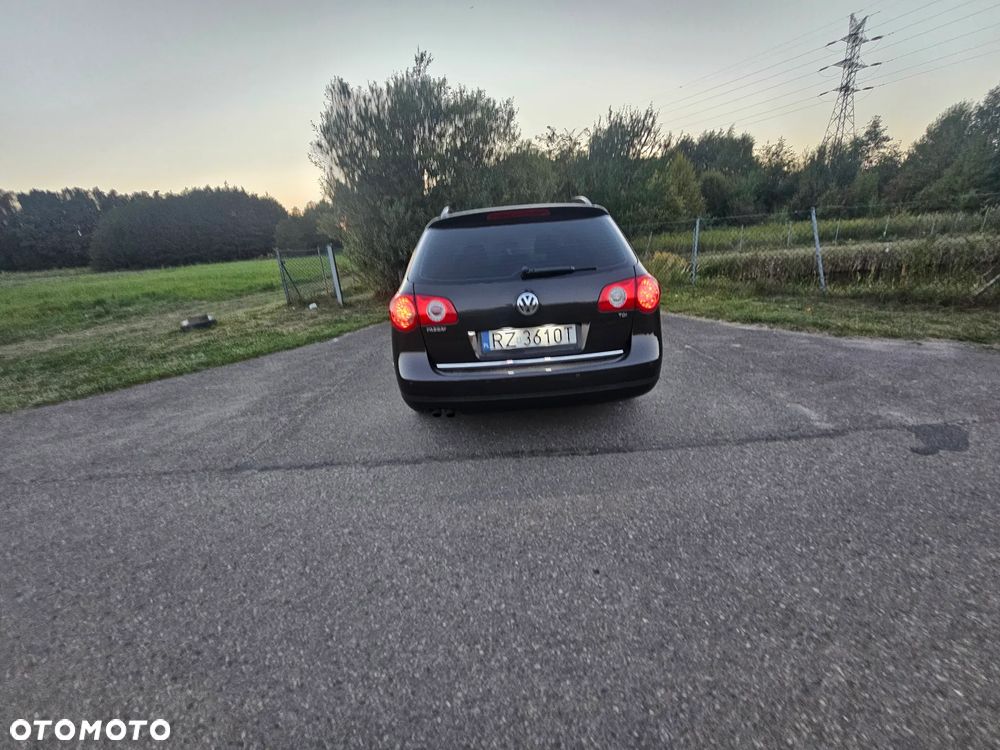 Volkswagen Passat - 18