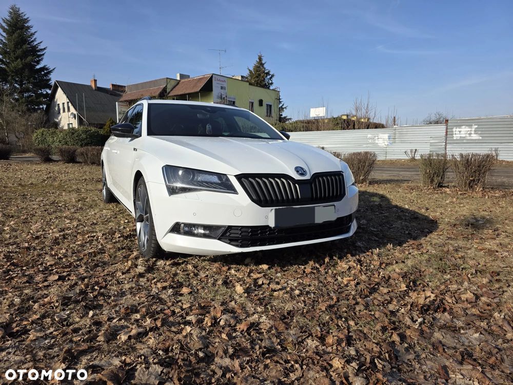 Skoda Superb 2.0 TDI Sportline DSG - 2