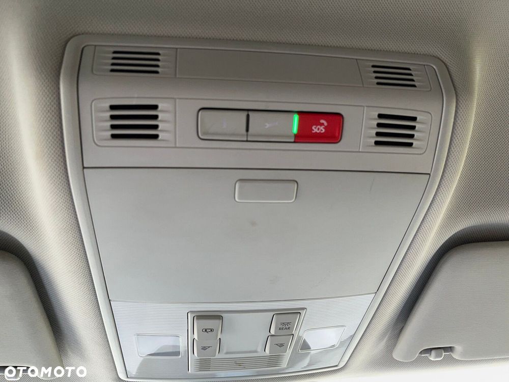 Skoda Superb 2.0 TDI SCR Style DSG - 39