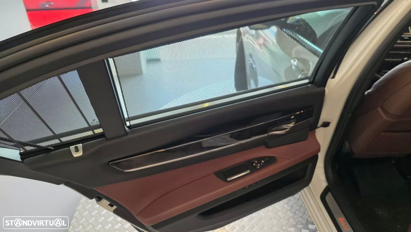 BMW 730 Ld Edition Exclusive - 48