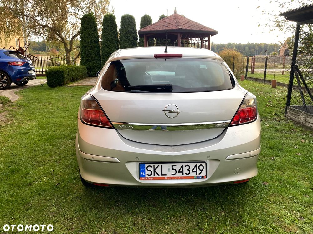 Opel Astra GTC 1.6 - 5