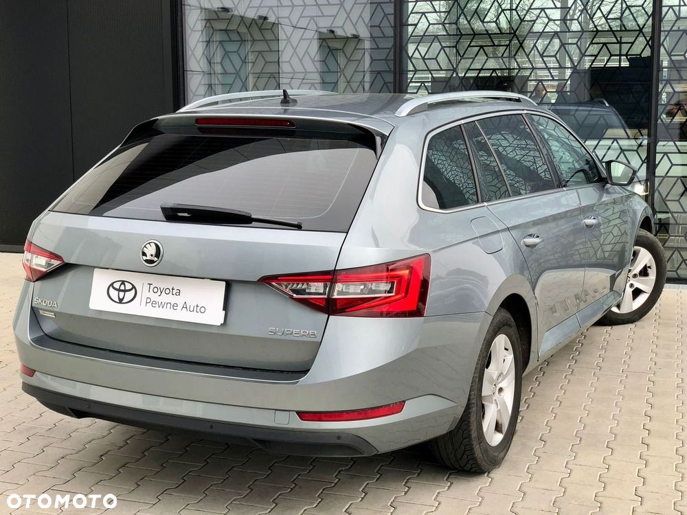Skoda Superb 2.0 TDI Style DSG7 - 11