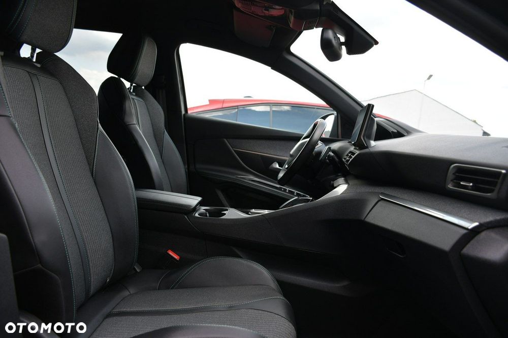Peugeot 3008 225 e-EAT8 Allure Pack - 18