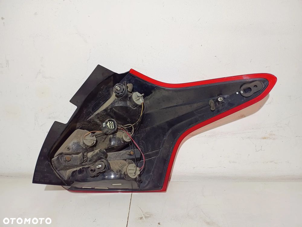 LAMPA TYLNA LEWA FOCUS MK3 10-14 BM5113405AK - 2