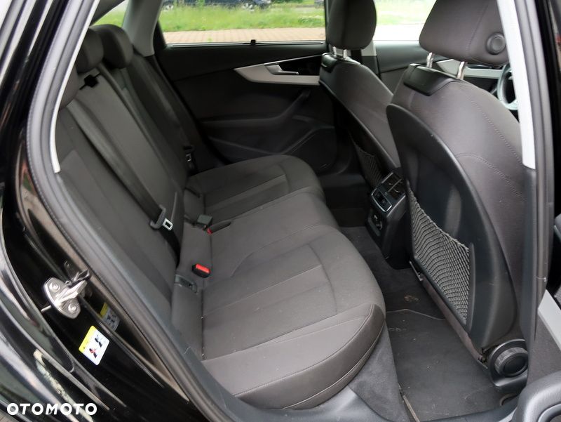 Audi A4 Limousine 35 TFSI mHEV Advanced S tronic - 14
