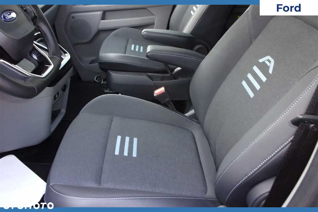 Ford Tourneo Custom - 6