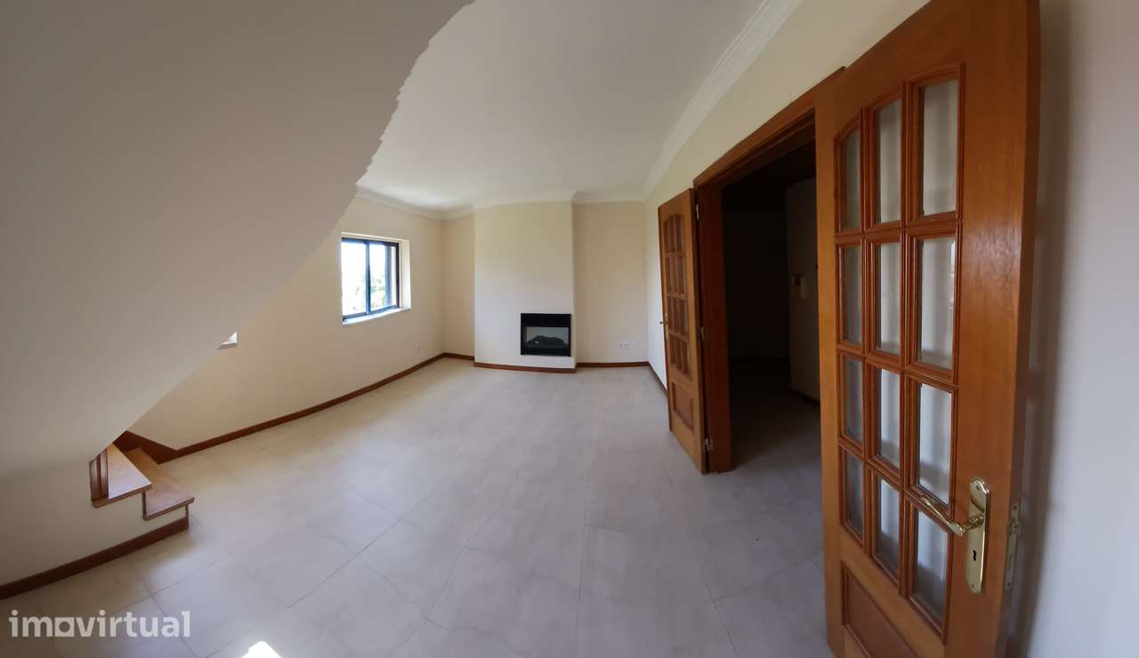 T3+1 Duplex com Terraço e Garagem em Cascais - Grande imagem: 5/31