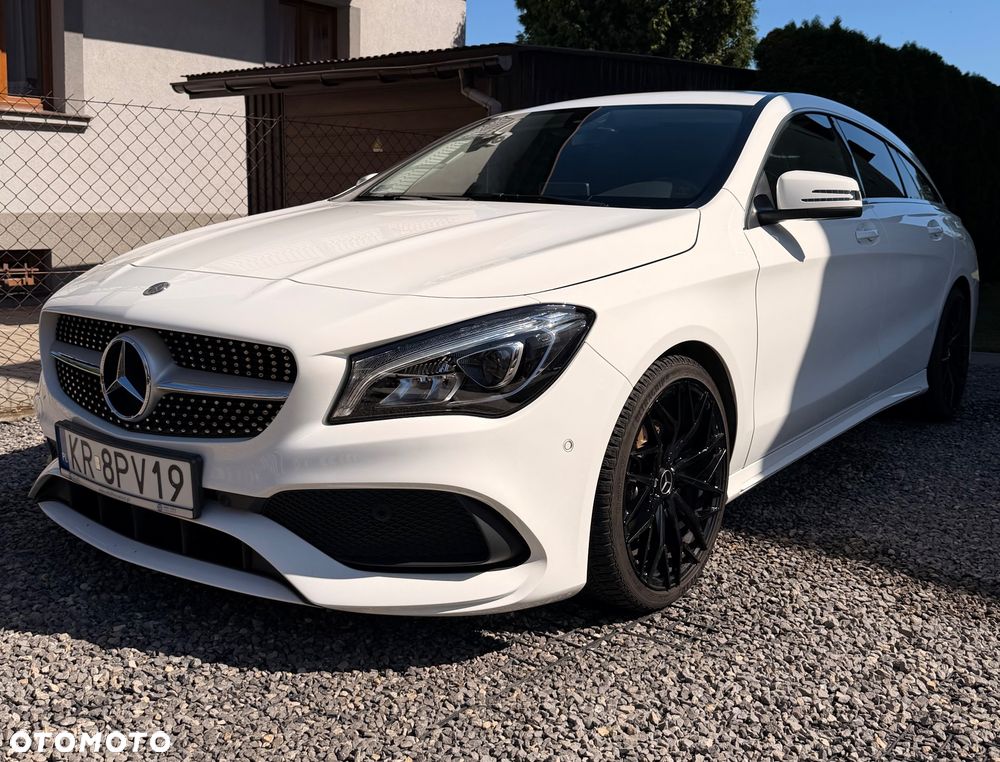 Mercedes-Benz CLA 200 7G-DCT AMG Line - 1