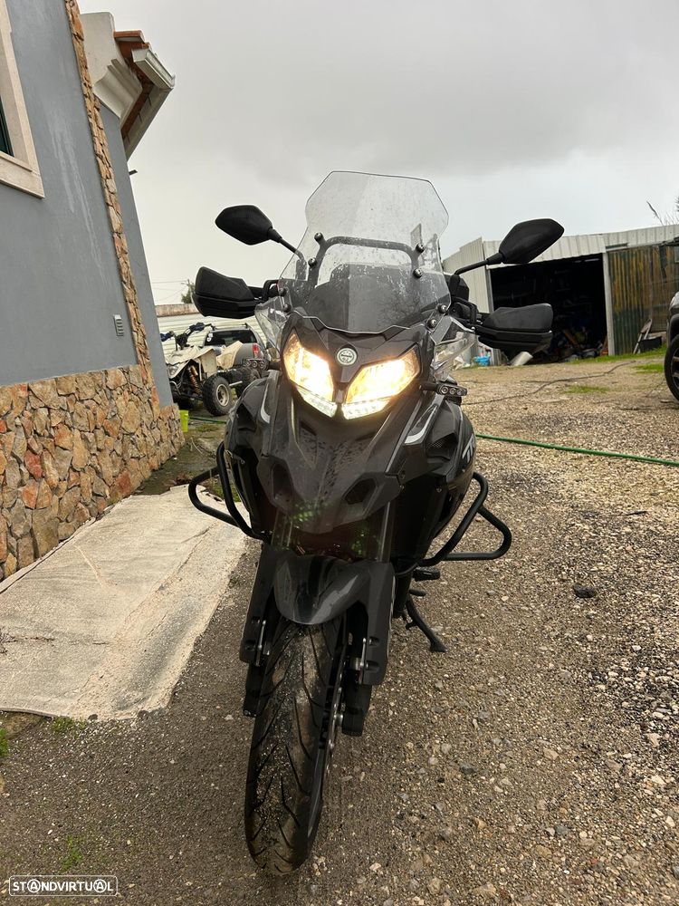 Benelli TRK 502 - 4