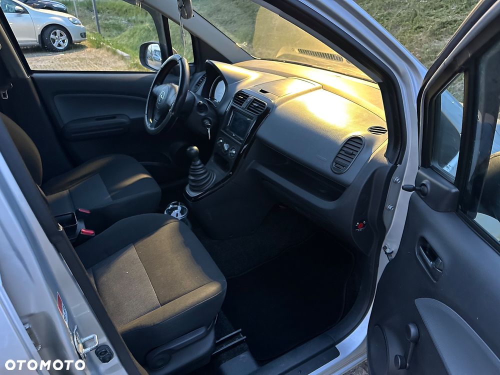 Opel Agila 1.0 Enjoy - 15