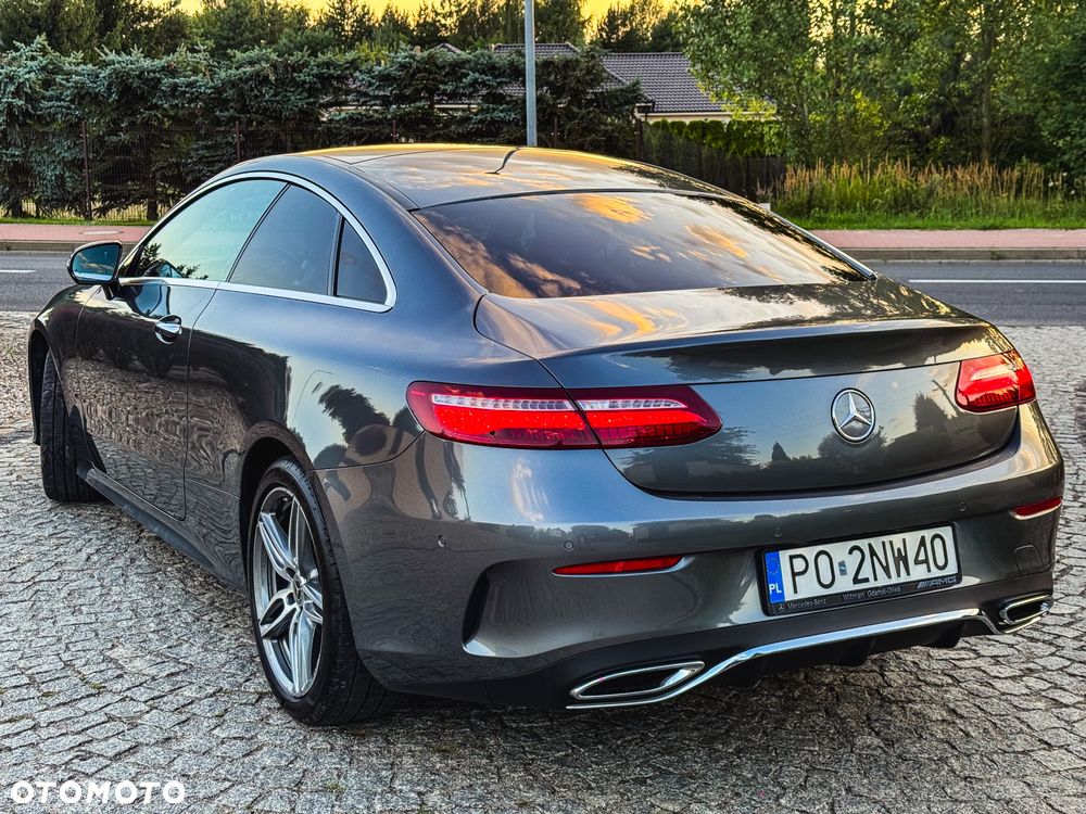 Mercedes-Benz Klasa E 220 d Coupe 4-Matic 9G-TRONIC - 12