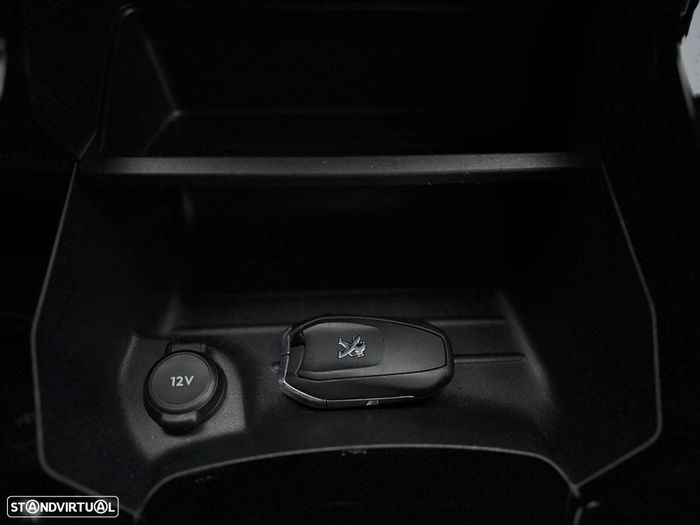 Peugeot e-208 Active - 23