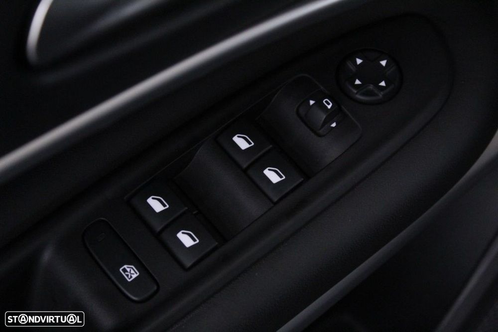 Jeep Avenger 1.2 GSE T3 Altitude - 20