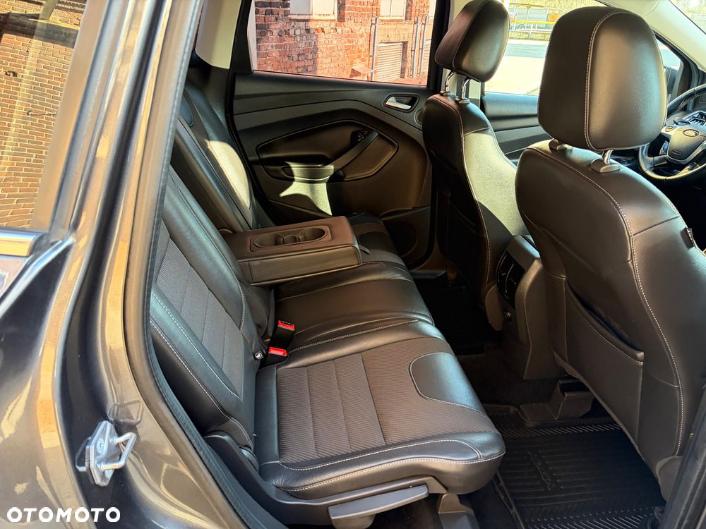 Ford Kuga 2.0 TDCi 4x4 ST-Line - 25