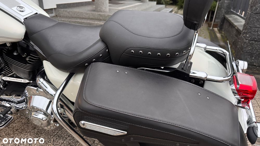 Harley-Davidson Touring Road King - 12